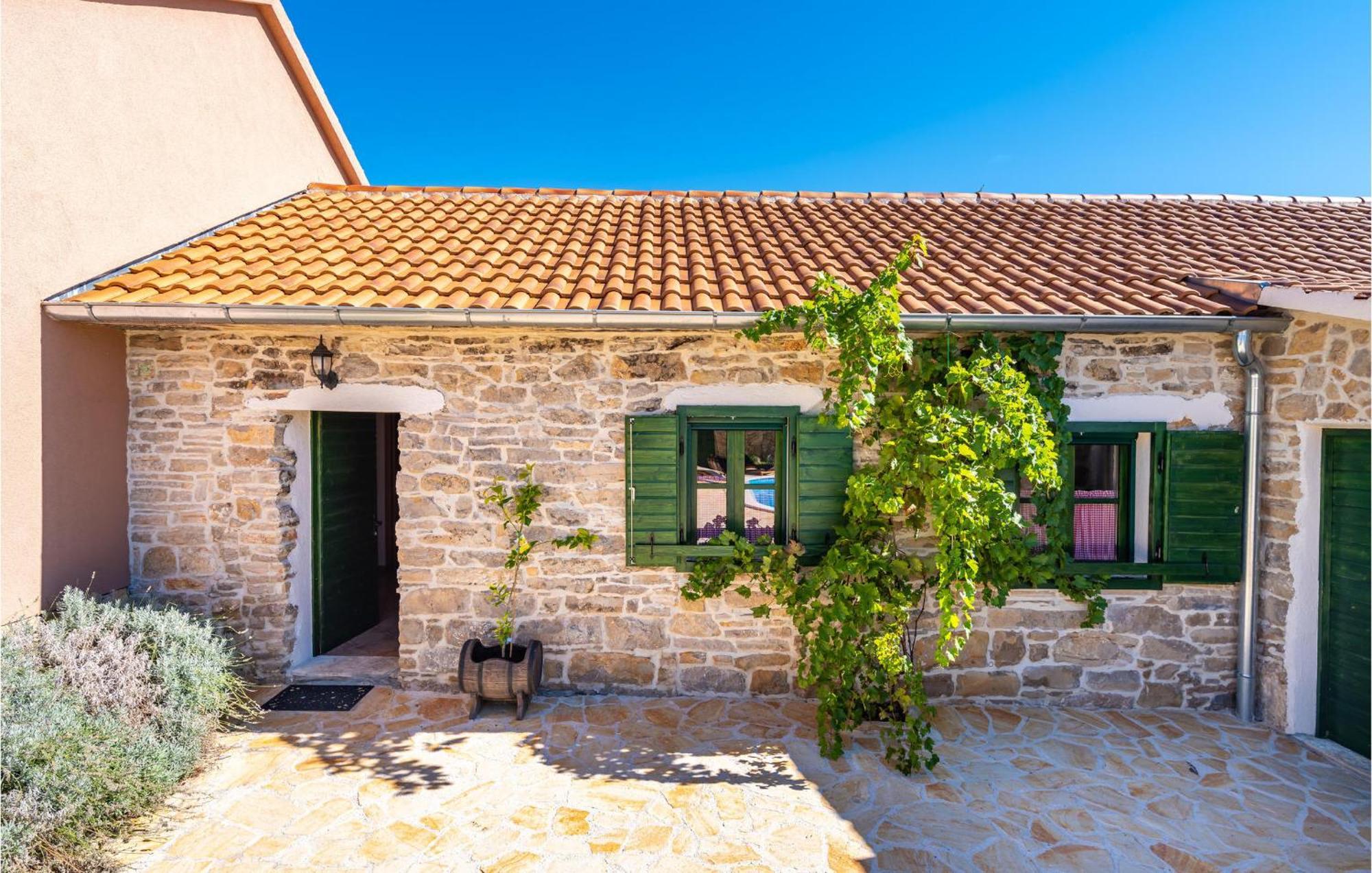 Beautiful Home In Benkovac With Kitchen Luaran gambar